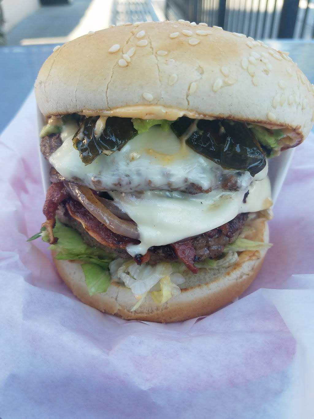 MVPs Grill & Patio | restaurant | 937 Redondo Ave, Long Beach, CA 90804, USA | 5624346877 OR +1 562-434-6877