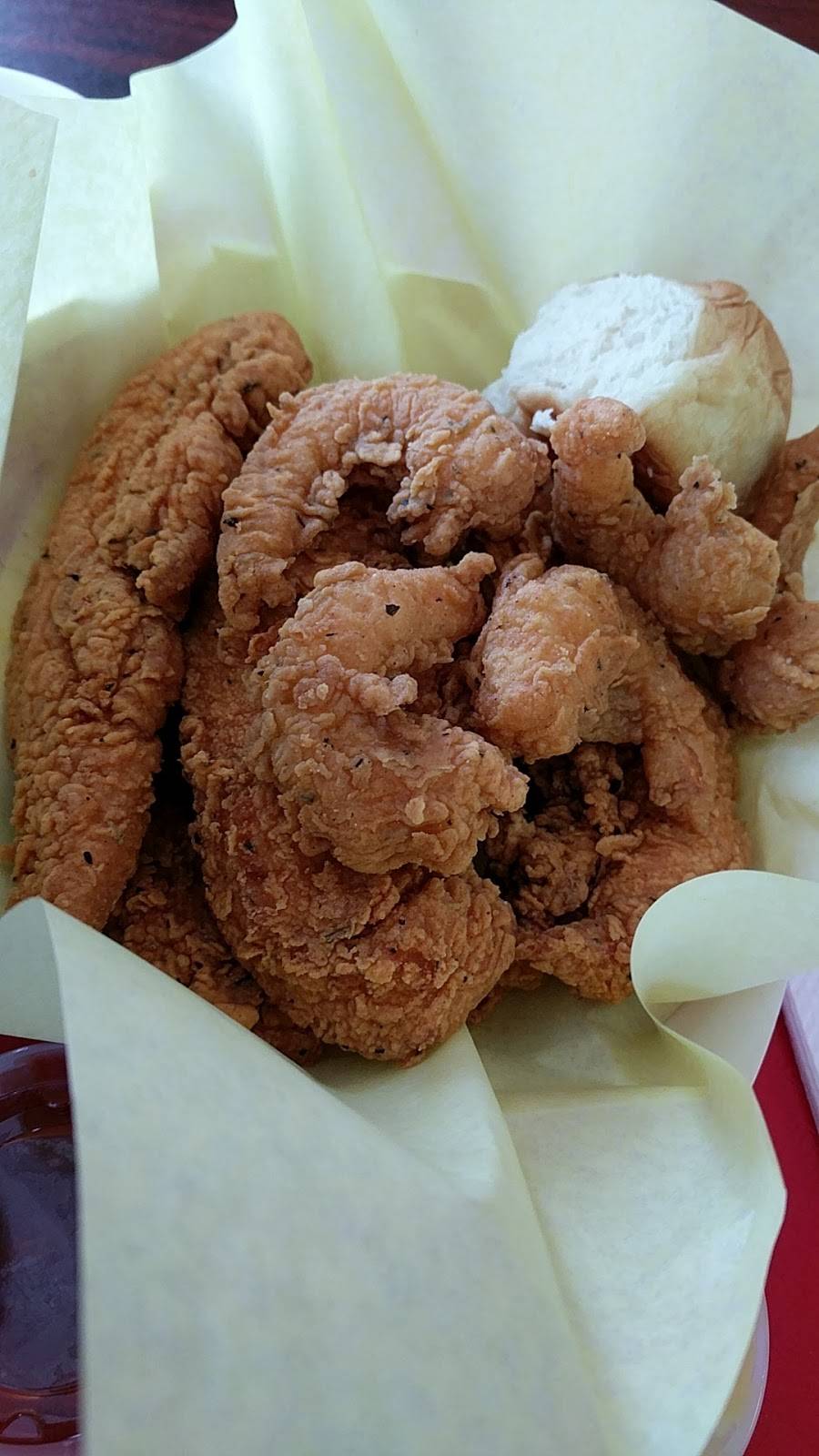 Louisiana Famous Fried Chicken | restaurant | 9208 E R L Thornton Fwy #120, Dallas, TX 75228, USA | 2143275394 OR +1 214-327-5394