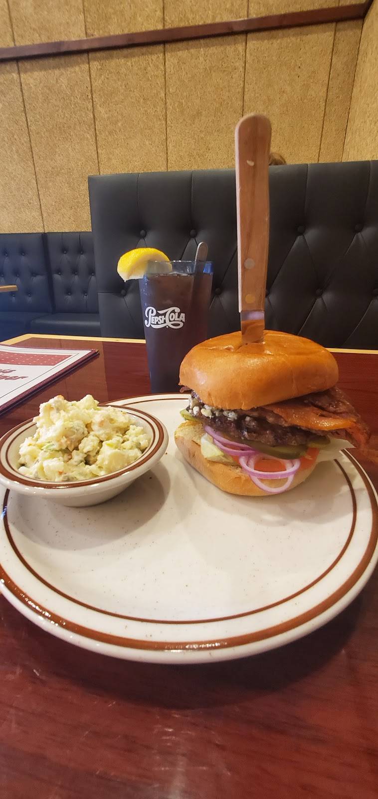 Skillets Diner | restaurant | 10500 Hageman Rd, Bakersfield, CA 93312, USA | 6613682023 OR +1 661-368-2023