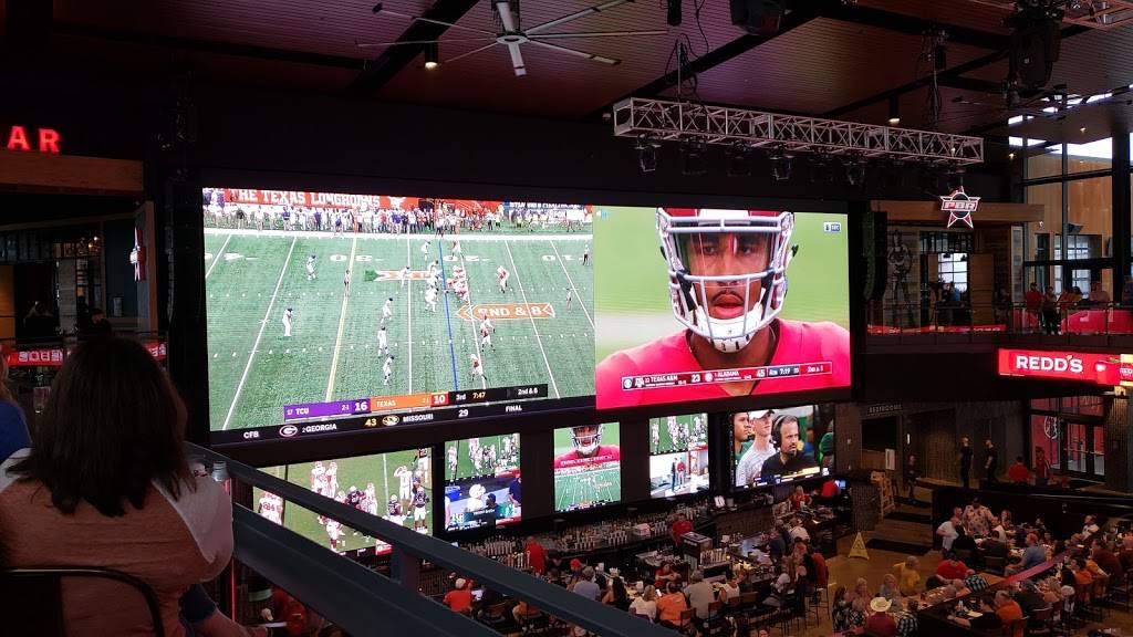 Texas Live! | restaurant | 1650 E Randol Mill Rd, Arlington, TX 76011, USA | 8178526688 OR +1 817-852-6688