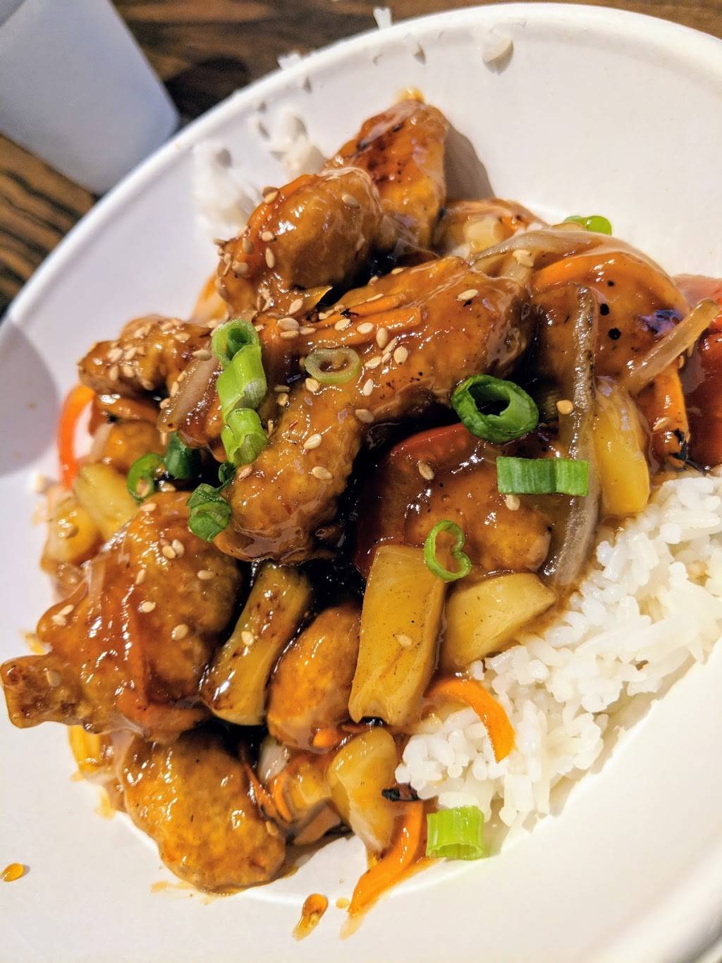 Thaïzone | restaurant | 3398 Boulevard Sainte-Anne, Québec, QC G1E 3L7, Canada | 4188219663 OR +1 418-821-9663