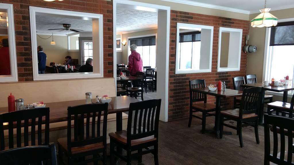 Royals Restaurant | restaurant | 6152 Perth St, Richmond, ON K0A 2Z0, Canada | 6138382222 OR +1 613-838-2222