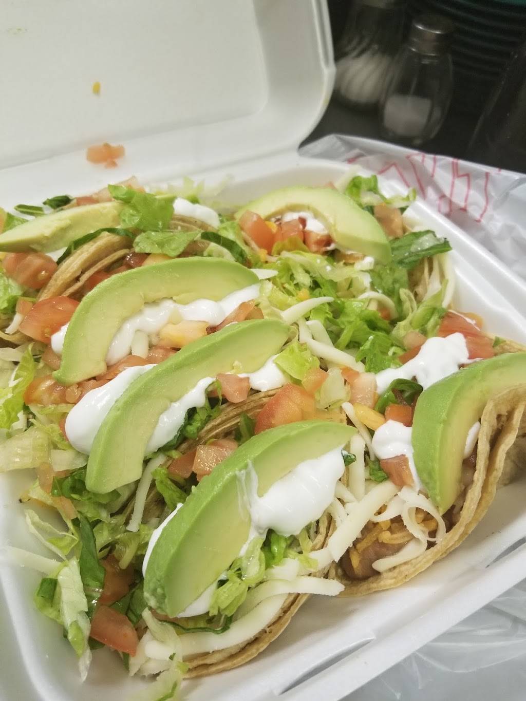 Cilantro Taco House | restaurant | 3336 W Lawrence Ave, Chicago, IL 60625, USA | 7735885080 OR +1 773-588-5080