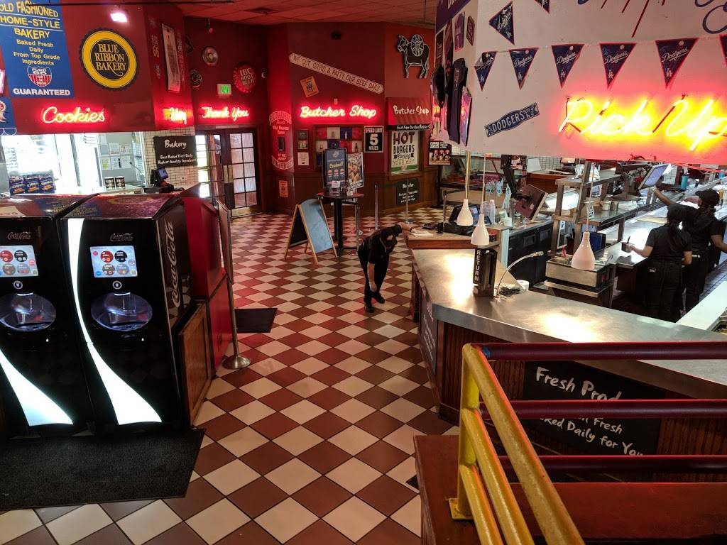 Fuddruckers | restaurant | 221 N San Fernando Blvd, Burbank, CA 91502, USA | 8188484856 OR +1 818-848-4856