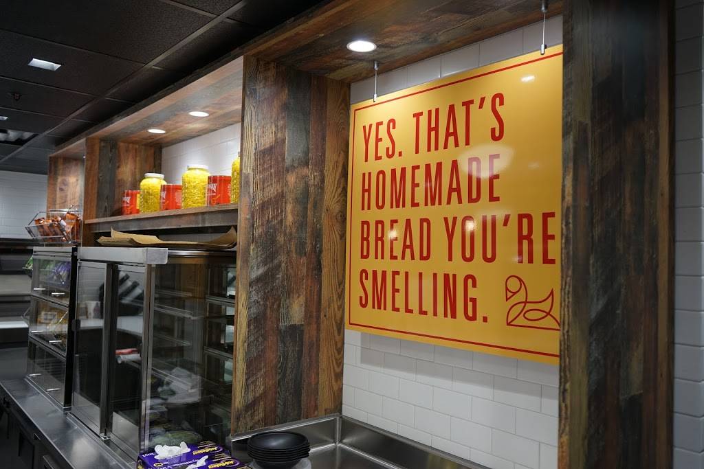 Lance and Ellies | restaurant | 2229 Lincoln Way, Ames, IA 50014, USA | 5152944755 OR +1 515-294-4755