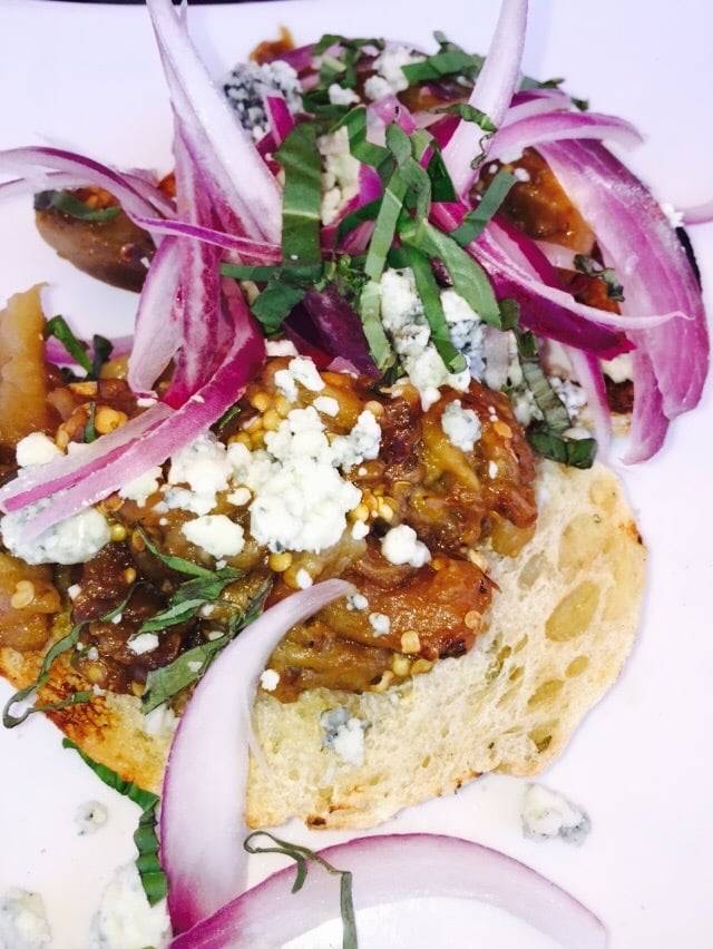 Mezzaluna | restaurant | 226 N Main St, Hendersonville, NC 28792, USA | 8286976575 OR +1 828-697-6575