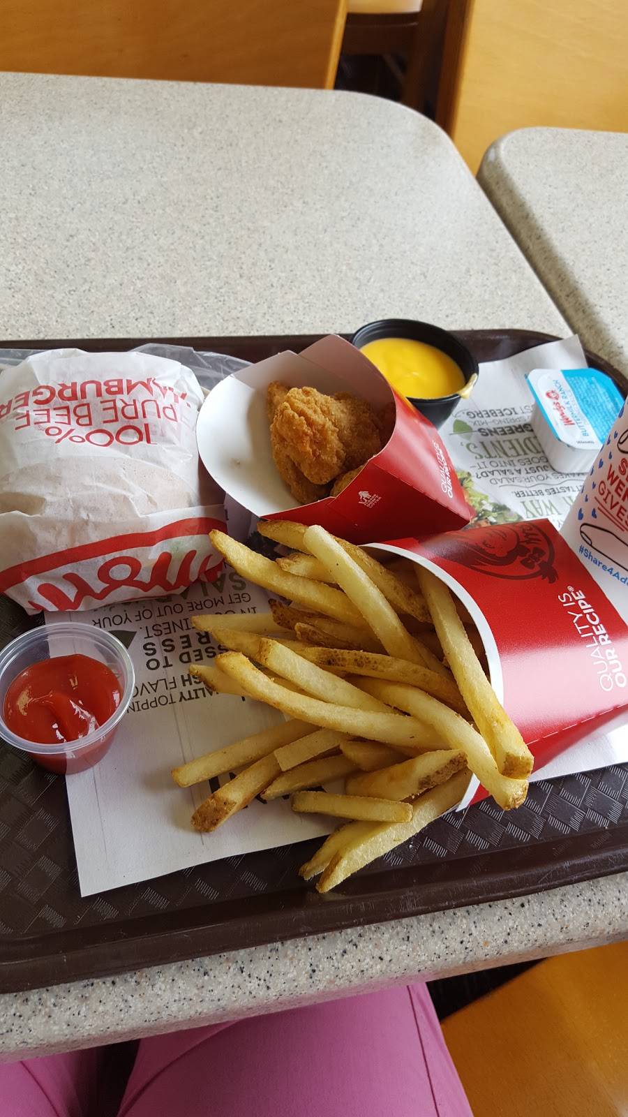 Wendys | restaurant | 9843 S Western Ave, Chicago, IL 60643, USA | 7732337006 OR +1 773-233-7006