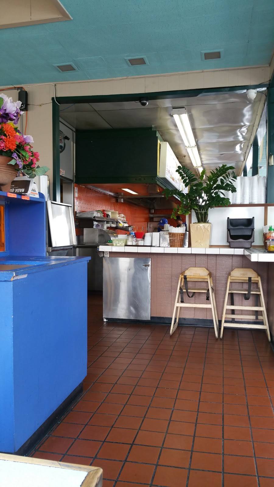 Zogos Burgers | restaurant | 6969 Paramount Blvd, Long Beach, CA 90805, USA | 5626301710 OR +1 562-630-1710