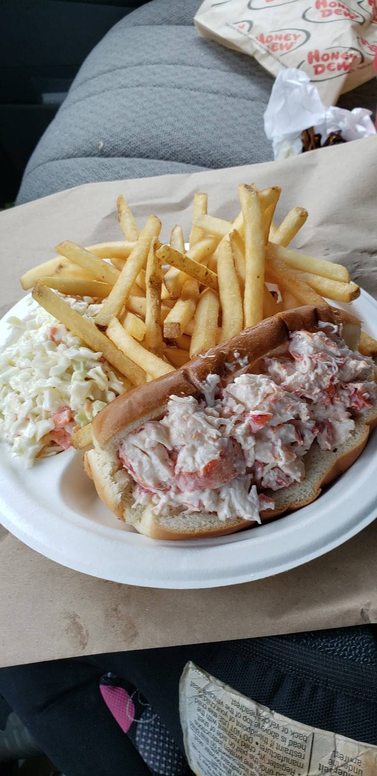 Lobster Claw Seafoods | restaurant | 3 Main St, North Reading, MA 01864, USA | 9786646349 OR +1 978-664-6349