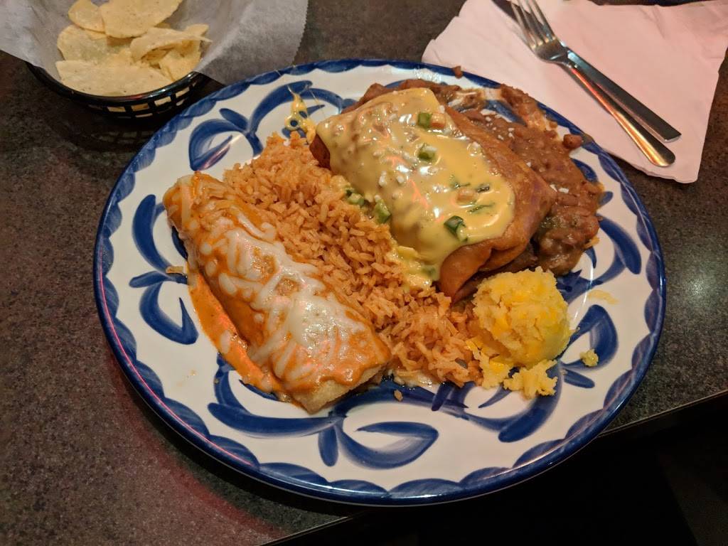 Chevys Fresh Mex | restaurant | 12466 Tesson Ferry Rd, St. Louis, MO 63128, USA | 3144720003 OR +1 314-472-0003