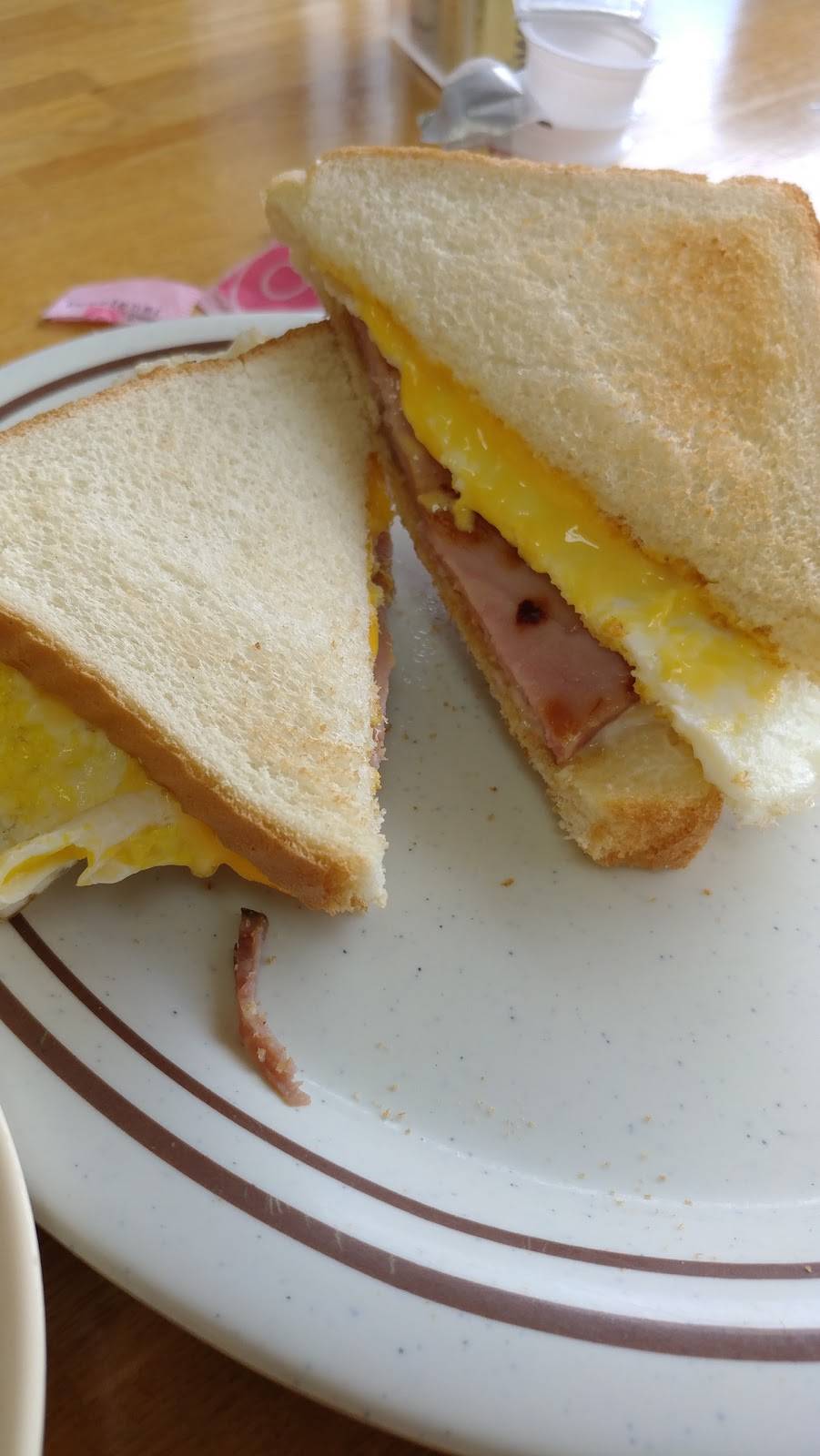 J&J Cafeteria | cafe | 1303 4th Ave, Conway, SC 29526, USA | 8432486281 OR +1 843-248-6281