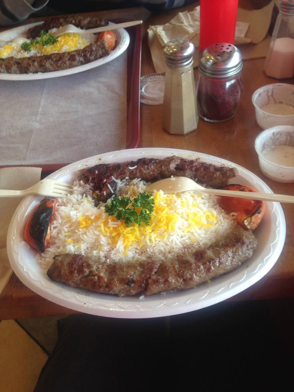 Moby Dick House of Kabob | restaurant | 3972 Campus Dr, College Park, MD 20742, USA | 3014056531 OR +1 301-405-6531