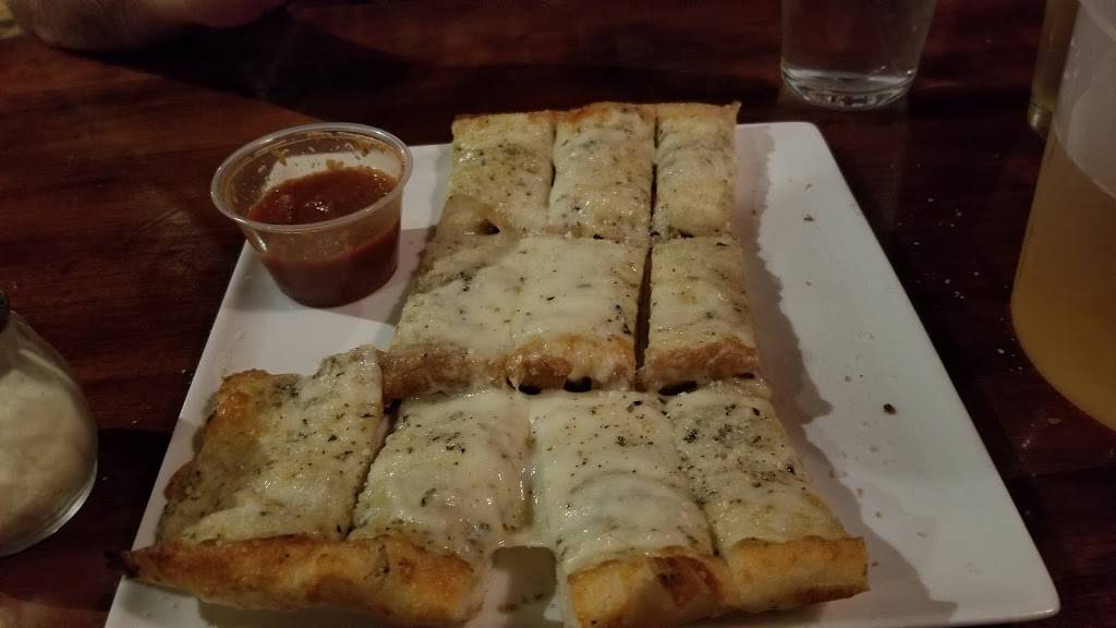 CDB Pizza and Italian Restaurant | restaurant | 5104 E Fowler Ave, Temple Terrace, FL 33617, USA | 8139851336 OR +1 813-985-1336