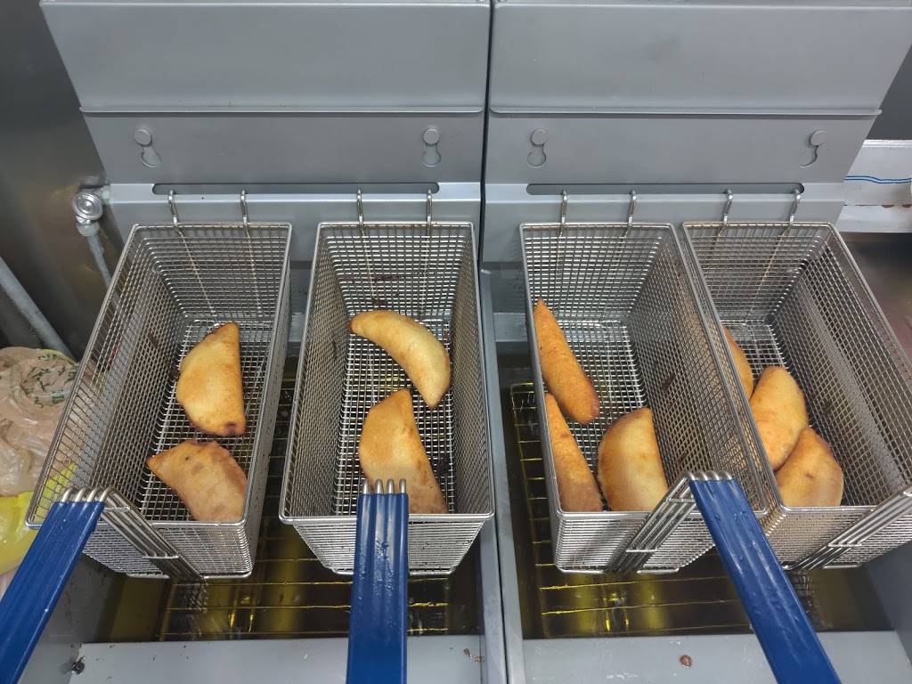 Ulas Latin Food | restaurant | 7133 S Orange Ave, Orlando, FL 32809, USA | 4073719700 OR +1 407-371-9700