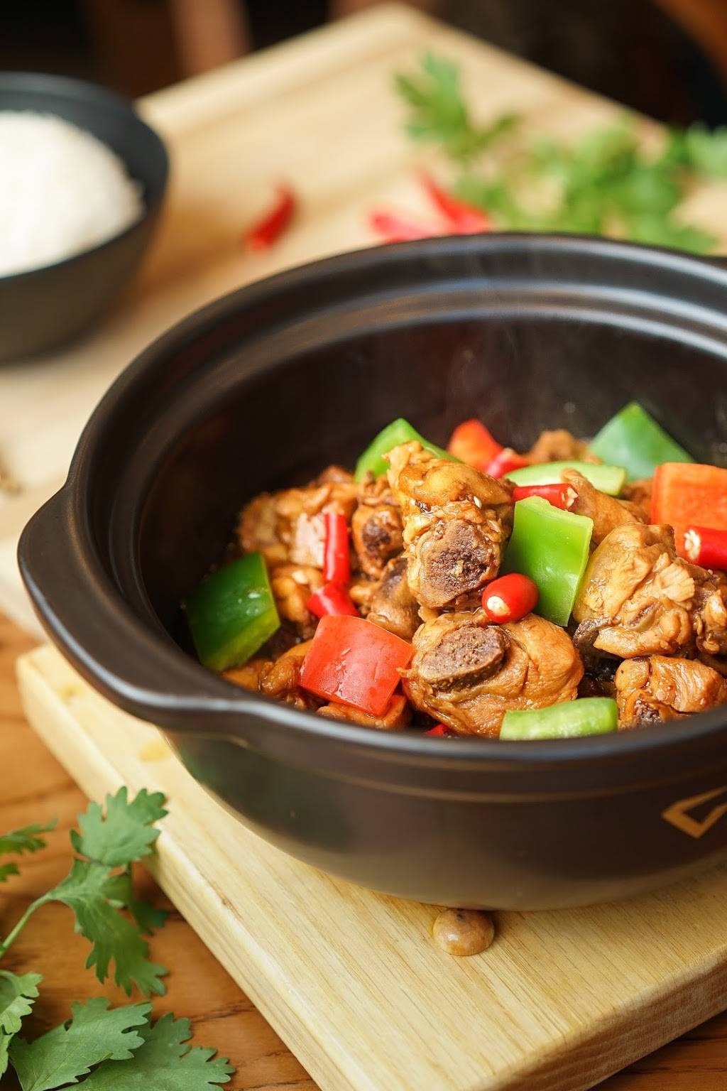 Yangs Braised Chicken Rice (North York) 杨铭宇黄焖鸡米饭 | restaurant | 5285 Yonge St Unit3, North York, ON M2N 5R3, Canada | 4162236696 OR +1 416-223-6696