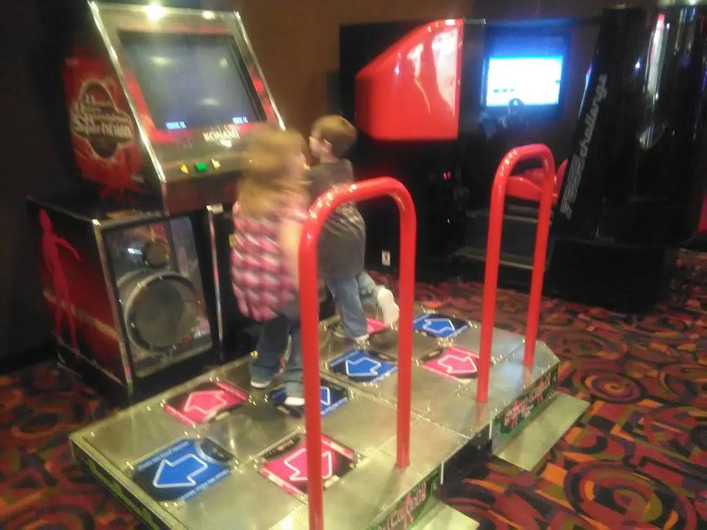 Cinemark Movies 16 | meal takeaway | 220 W Westchester Pkwy, Grand Prairie, TX 75052, USA | 9722630104 OR +1 972-263-0104