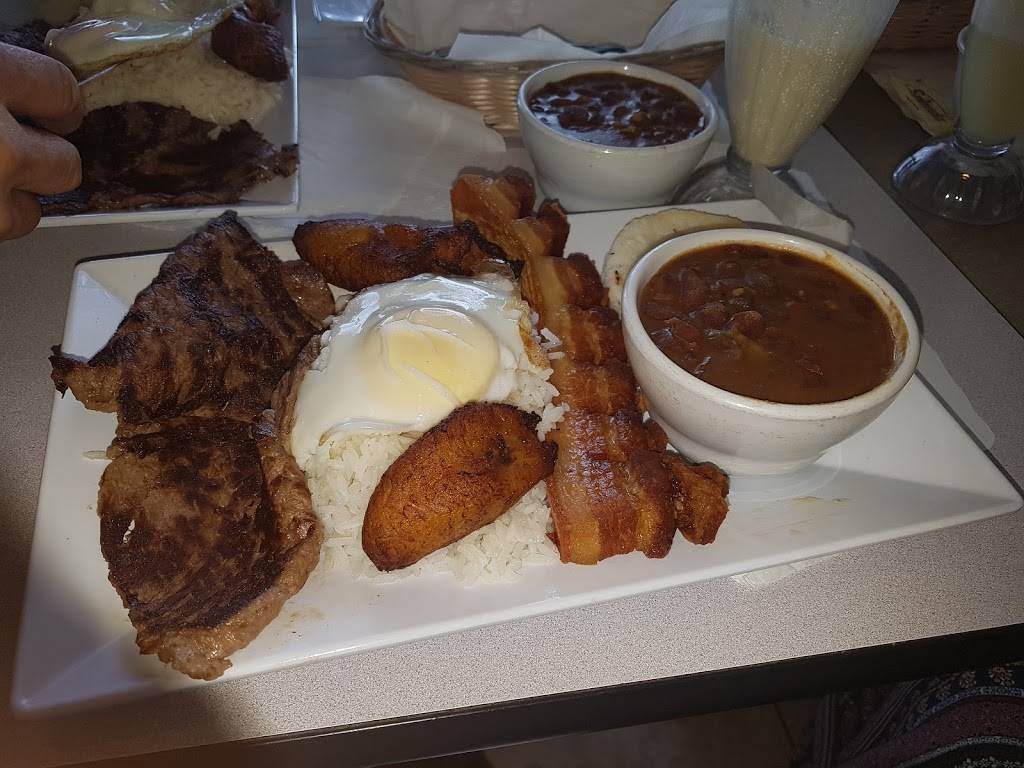 La Caleñita Restaurant & Bakery | bakery | 1931 Pembroke Rd, Hollywood, FL 33020, USA | 9549236559 OR +1 954-923-6559