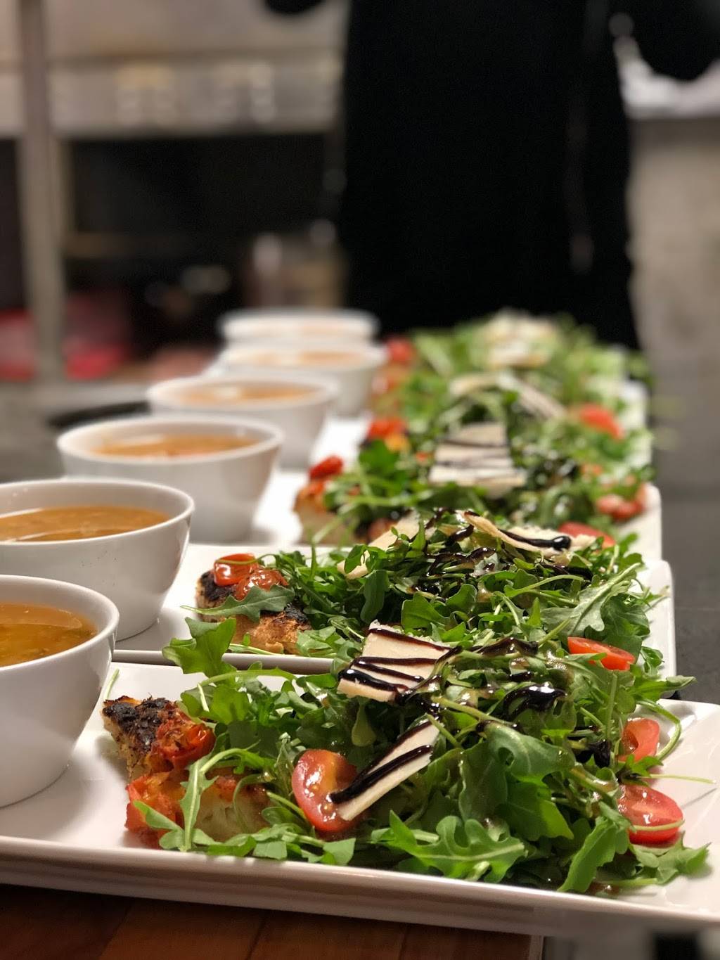 Cafe-teria Europa | restaurant | Tour A, 1600 Boul Saint-Martin Est, Laval, QC H7G 4R8, Canada | 4506676111 OR +1 450-667-6111