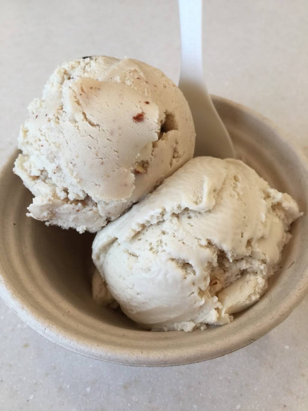 Divine Dips Vegan Ice Creme | restaurant | 601 S Los Angeles St, Los Angeles, CA 90014, USA | 2132657785 OR +1 213-265-7785