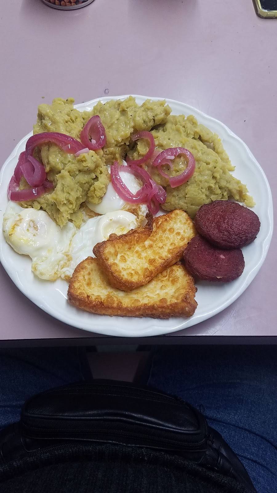 Caribe grocery | restaurant | 301 S Queen St, York, PA 17403, USA | 7178453017 OR +1 717-845-3017