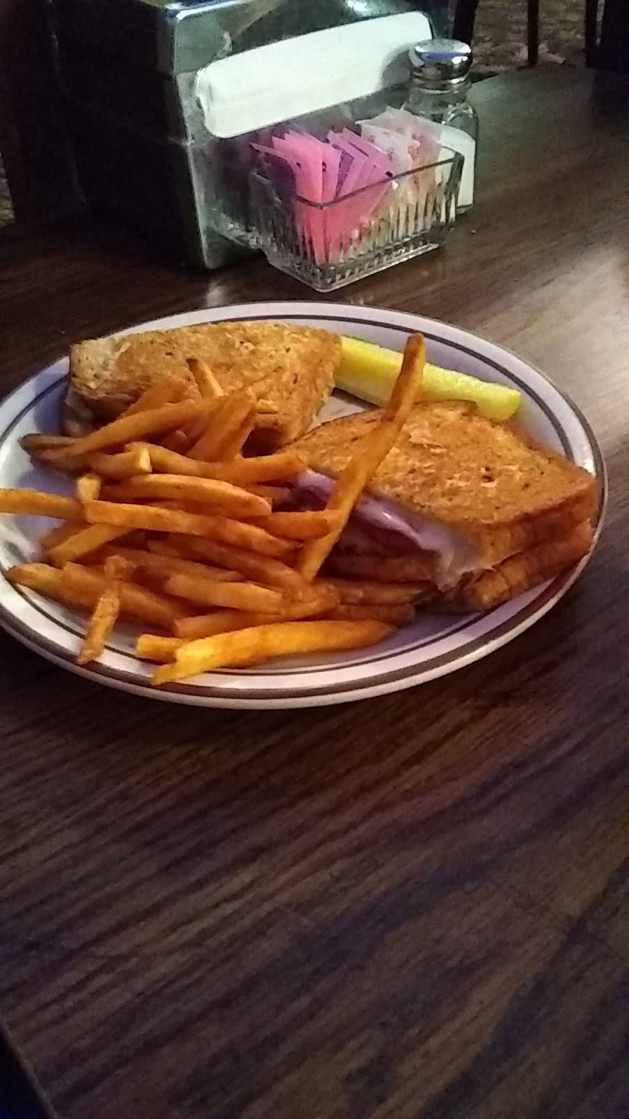 Christos Family Restaurant | restaurant | 431 E Innes St, Salisbury, NC 28144, USA | 7046379050 OR +1 704-637-9050