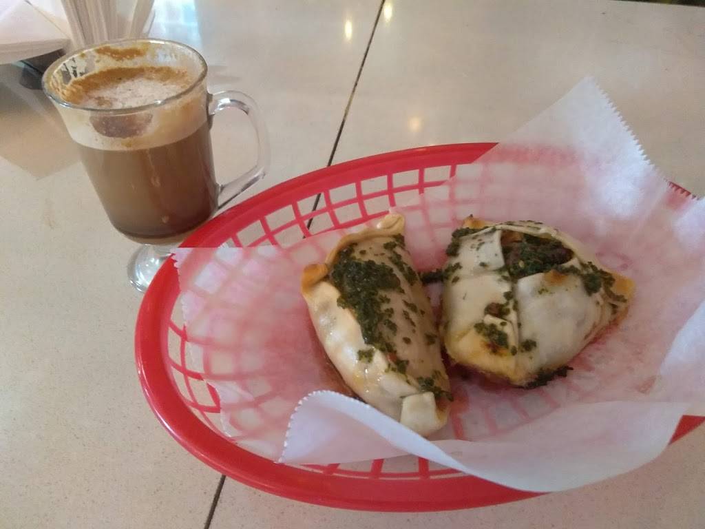 Empanada House | restaurant | Miami Beach, FL 33141, USA | 3058688009 OR +1 305-868-8009