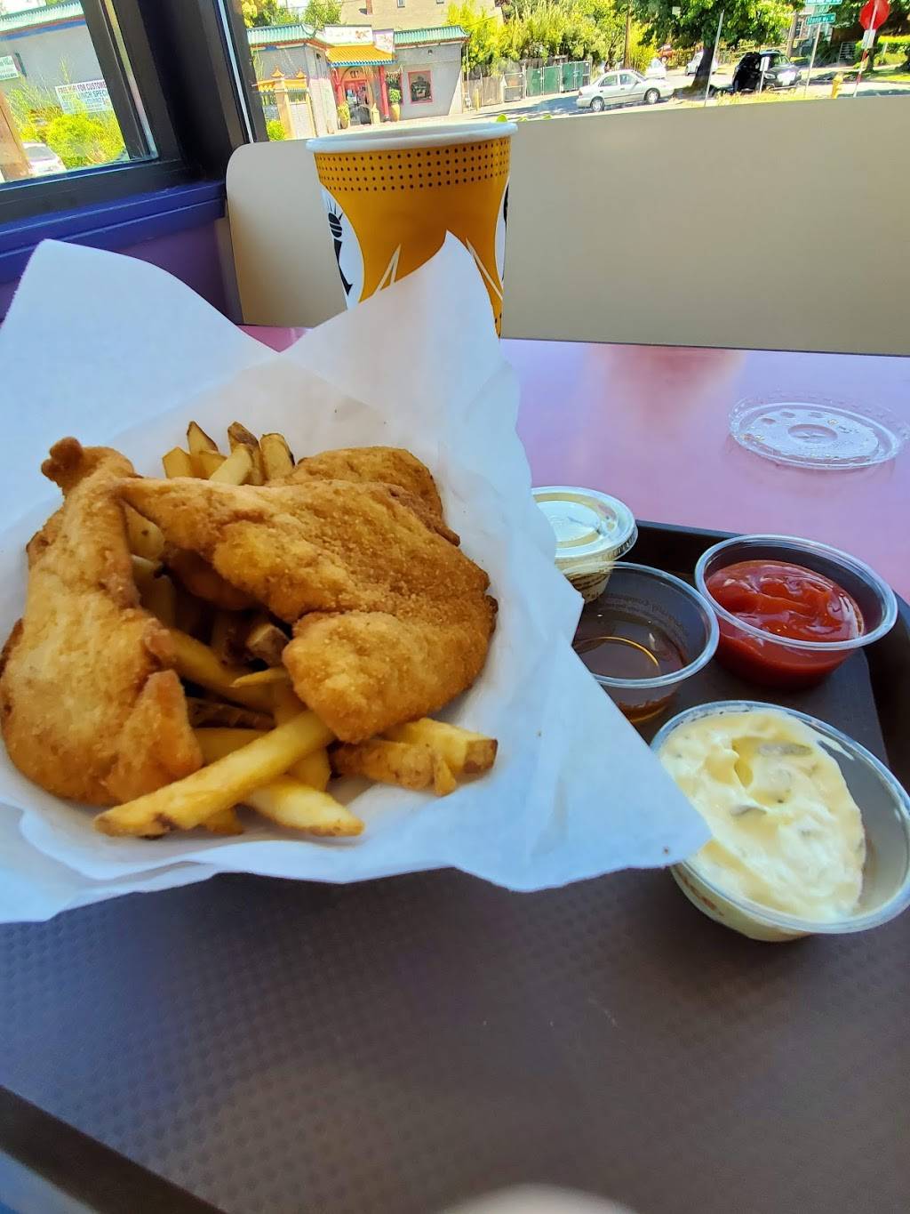 Kidd Valley | restaurant | 4910 Green Lake Way N, Seattle, WA 98103, USA | 2065470121 OR +1 206-547-0121