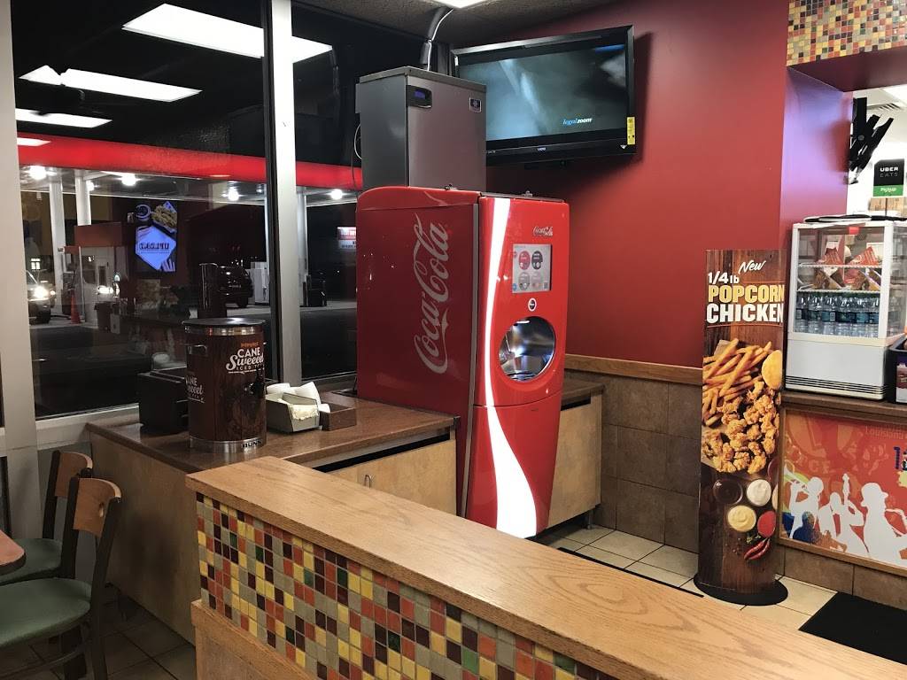 Popeyes Louisiana Kitchen | restaurant | 2440 Grant Ave, Philadelphia, PA 19114, USA | 2156763400 OR +1 215-676-3400