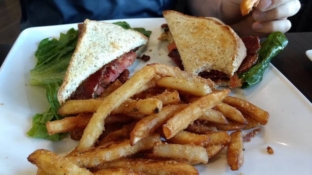 Roots Eatery and Pub | restaurant | 114 N Range St, Wolcott, IN 47995, USA | 2197470051 OR +1 219-747-0051