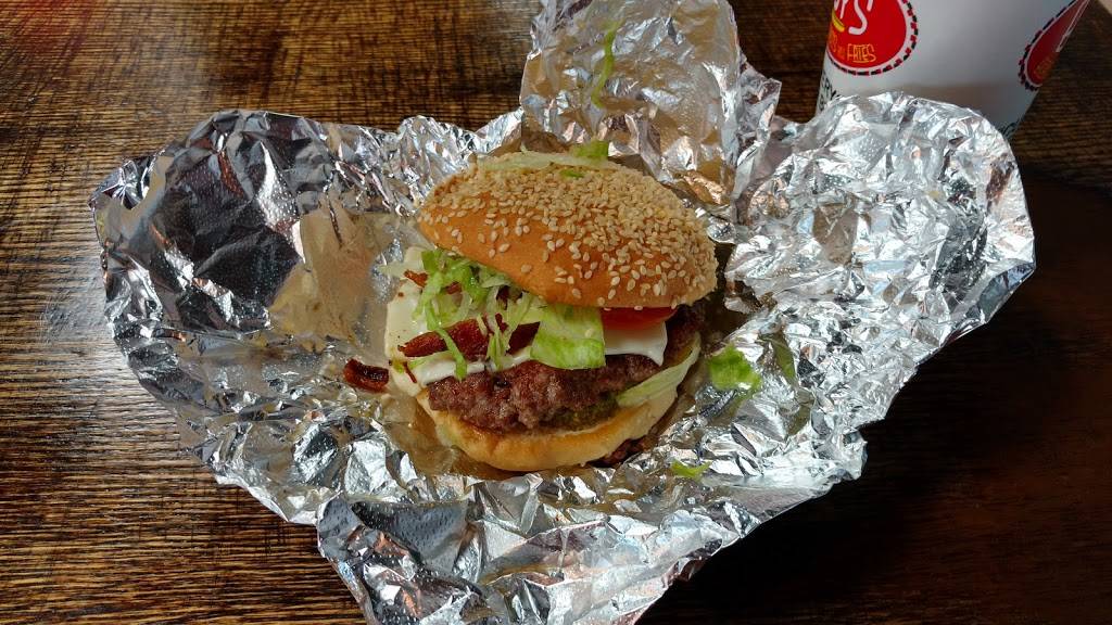 Buddys Burgers | restaurant | 170 E Main St, Newark, DE 19711, USA | 3025337363 OR +1 302-533-7363