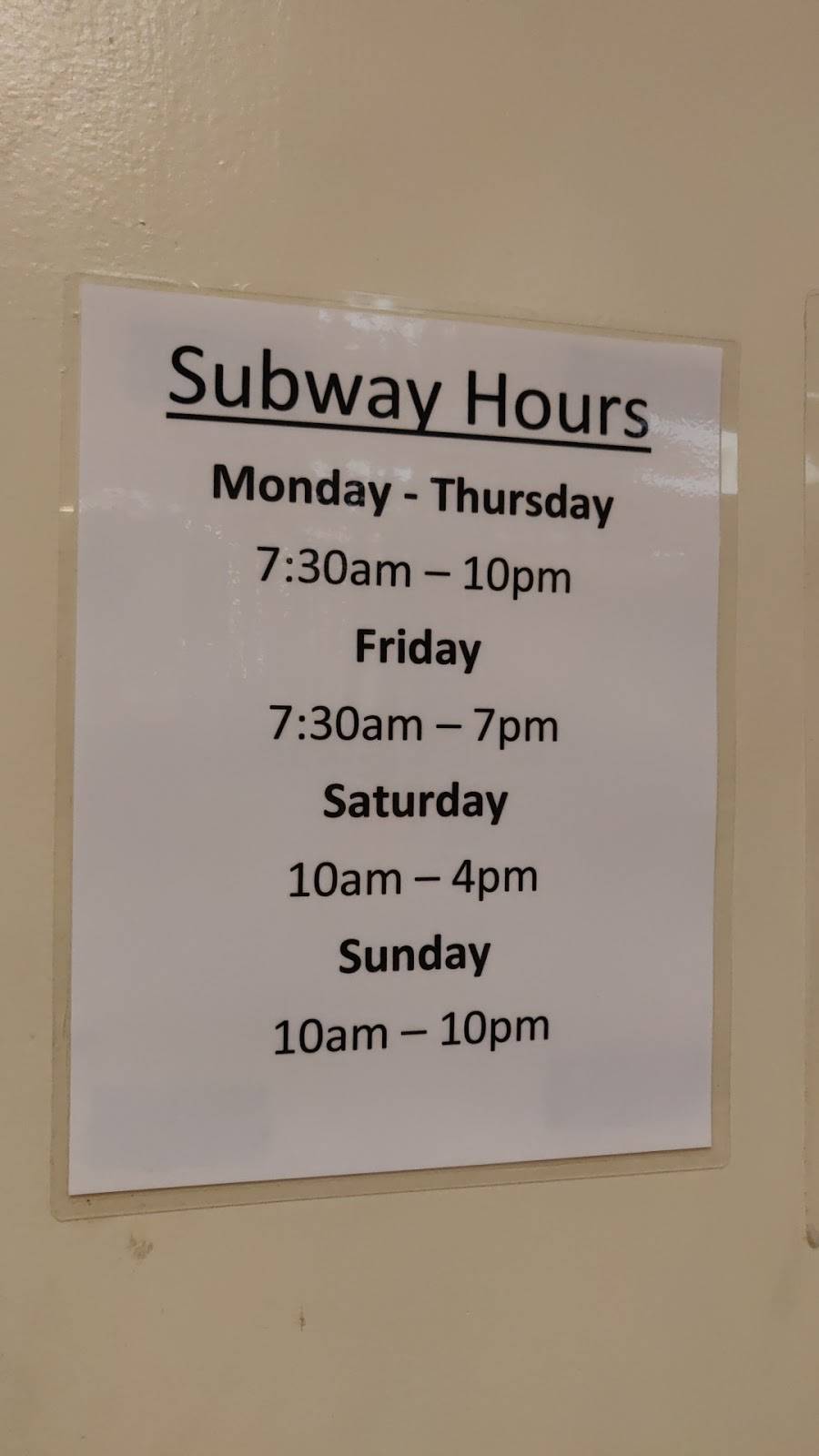 Subway | restaurant | 501 University Rd, Santa Barbara, CA 93106, USA | 8056858154 OR +1 805-685-8154