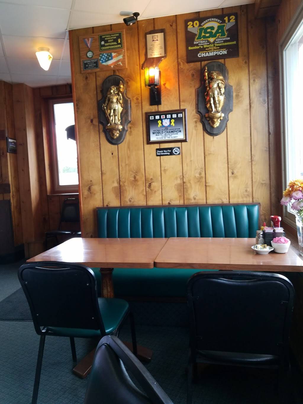 Canterbury Palace | restaurant | 27281 Grand River Ave, Redford Charter Twp, MI 48240, USA | 3135345454 OR +1 313-534-5454