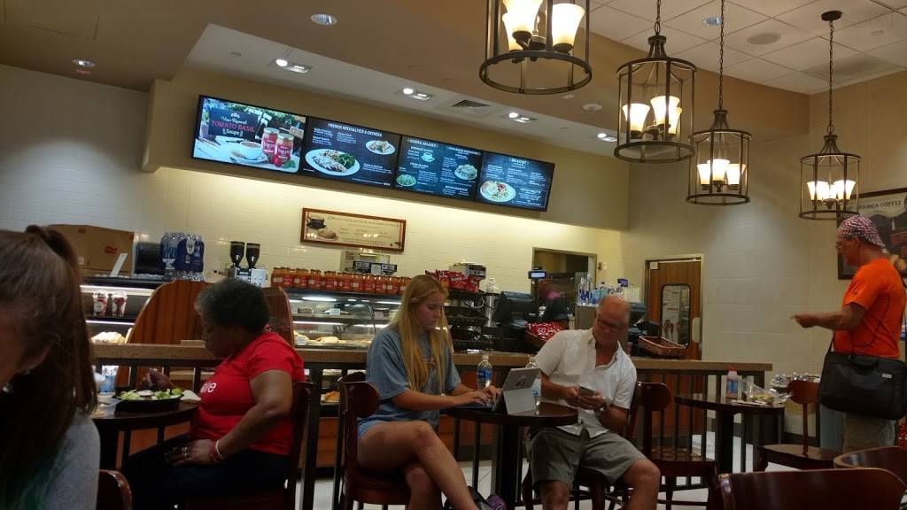 La Madeleine | restaurant | 8005 Cedar Springs Road, Dallas, TX 75235, USA | 2143587614 OR +1 214-358-7614