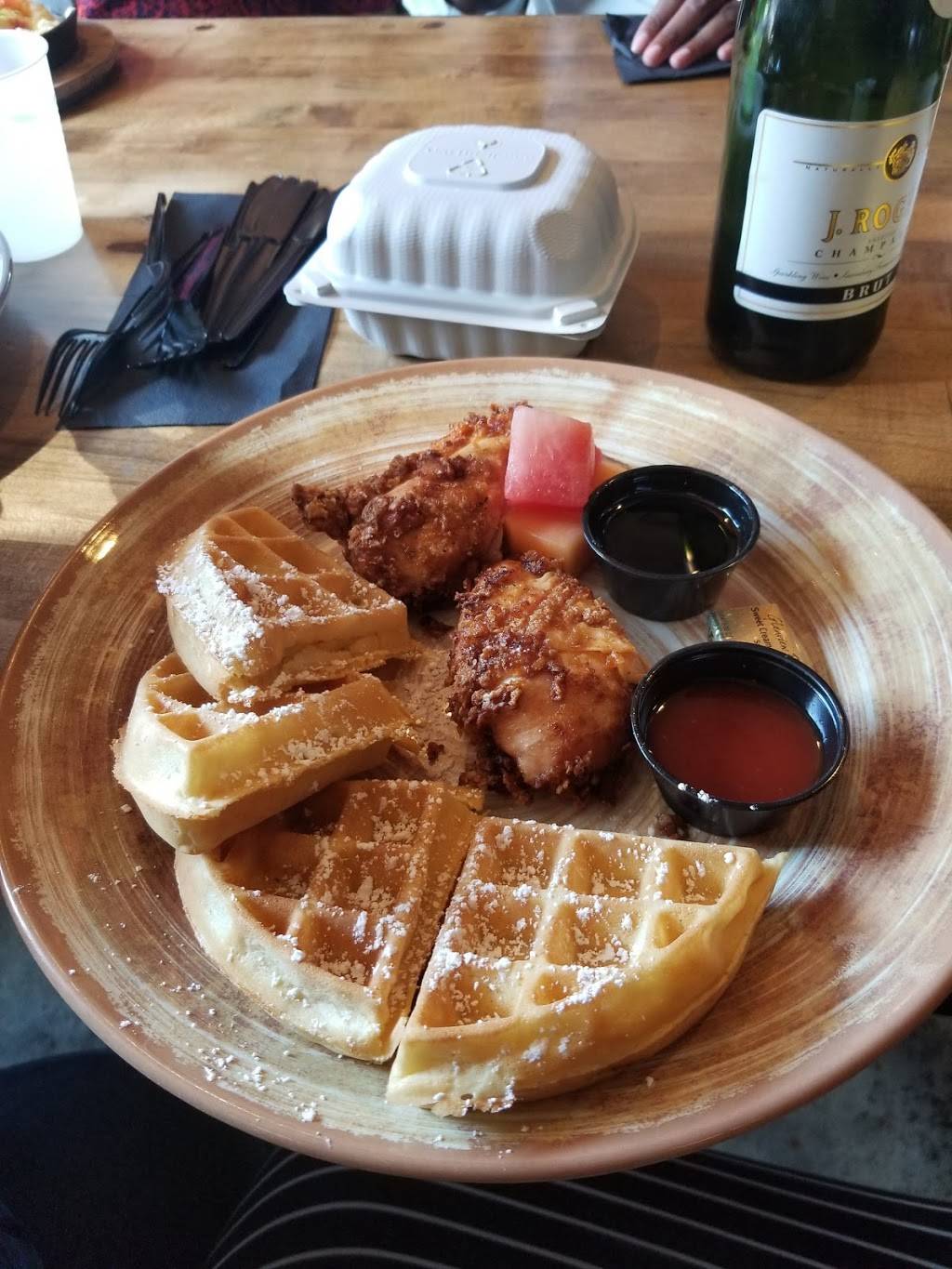 Bens Upstairs | restaurant | 1001 H St NE, Washington, DC 20002, USA | 2027332405 OR +1 202-733-2405