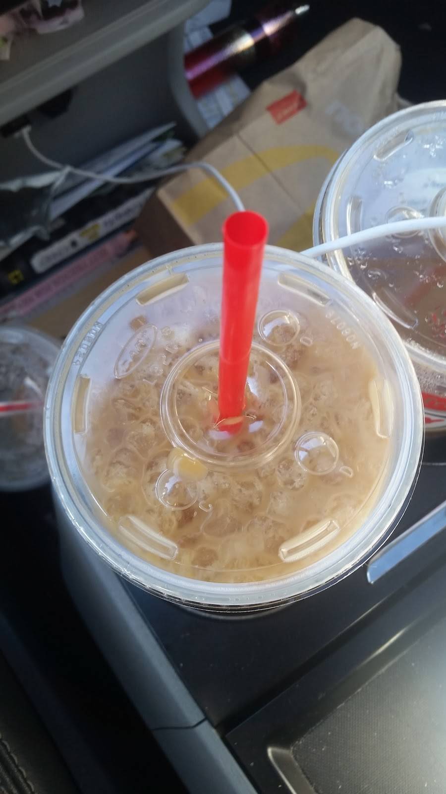 Honey Dew Donuts | bakery | 130 Newbury St, Peabody, MA 01960, USA | 9788265606 OR +1 978-826-5606