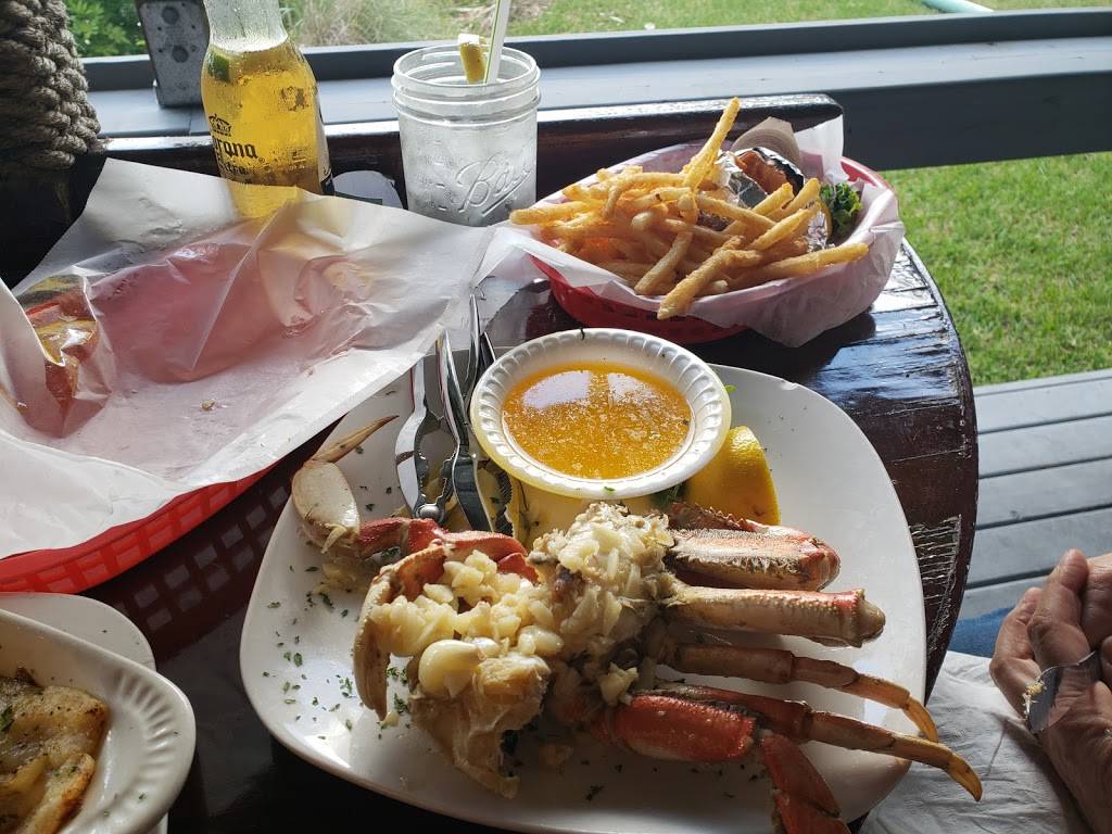 Pecks Old Port Cove | restaurant | 139 N Ozello Trail, Crystal River, FL 34429, USA | 3527952806 OR +1 352-795-2806