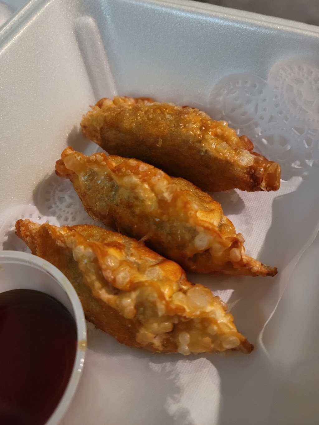 Matsutake Sushi and Sake Bar | restaurant | 1492 North Point Village Center, Reston, VA 20194, USA | 7038804880 OR +1 703-880-4880