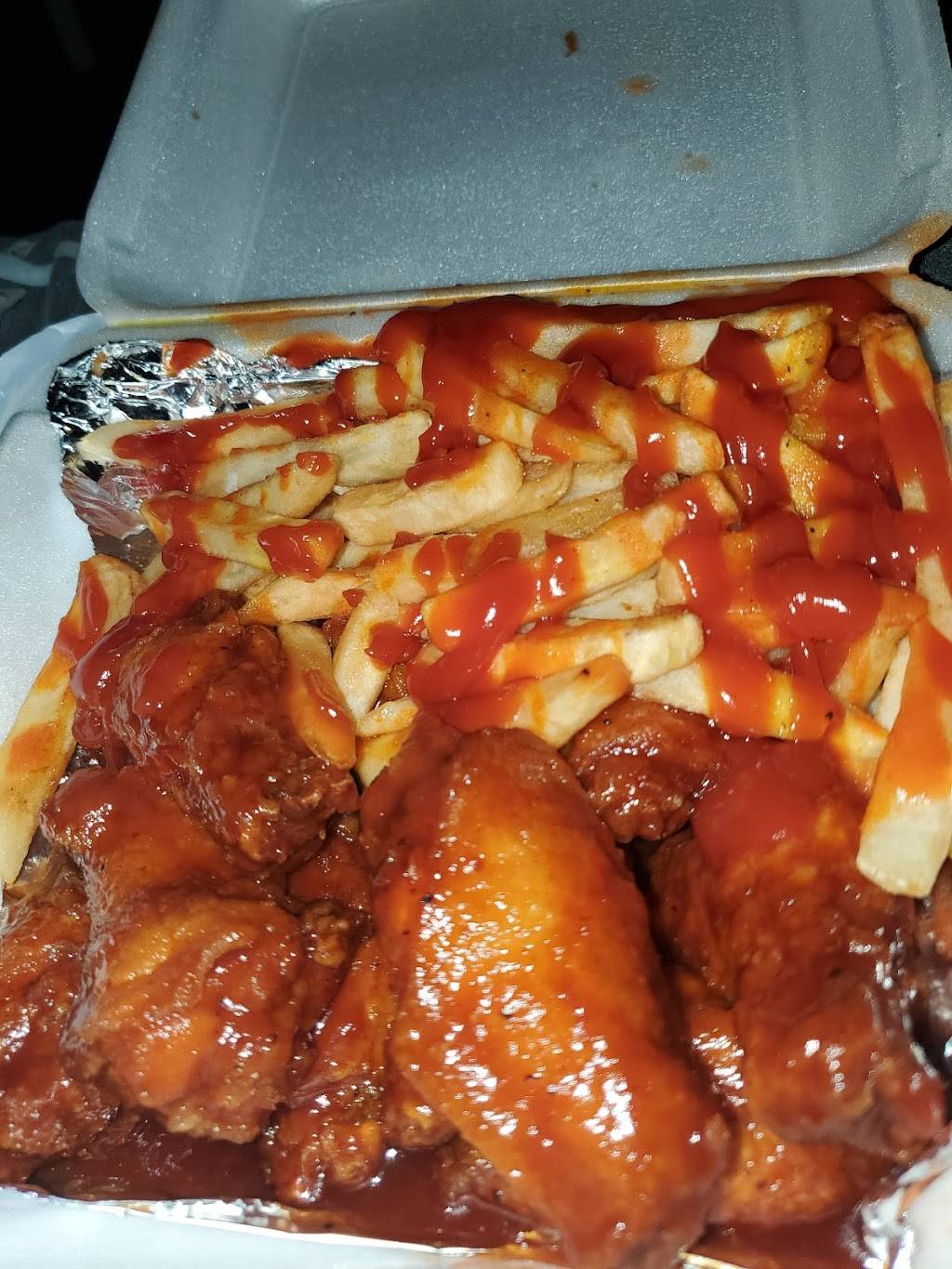 4 Brothers Chicken & Fish | restaurant | 1975 Madison Ave SE, Grand Rapids, MI 49507, USA | 6162453386 OR +1 616-245-3386