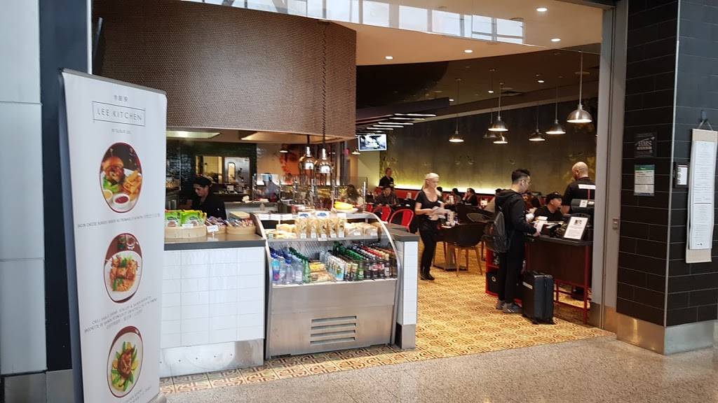 LEE Kitchen | restaurant | 6301 Silver Dart Dr, Mississauga, ON L5P 1B2, Canada | 4167763100 OR +1 416-776-3100
