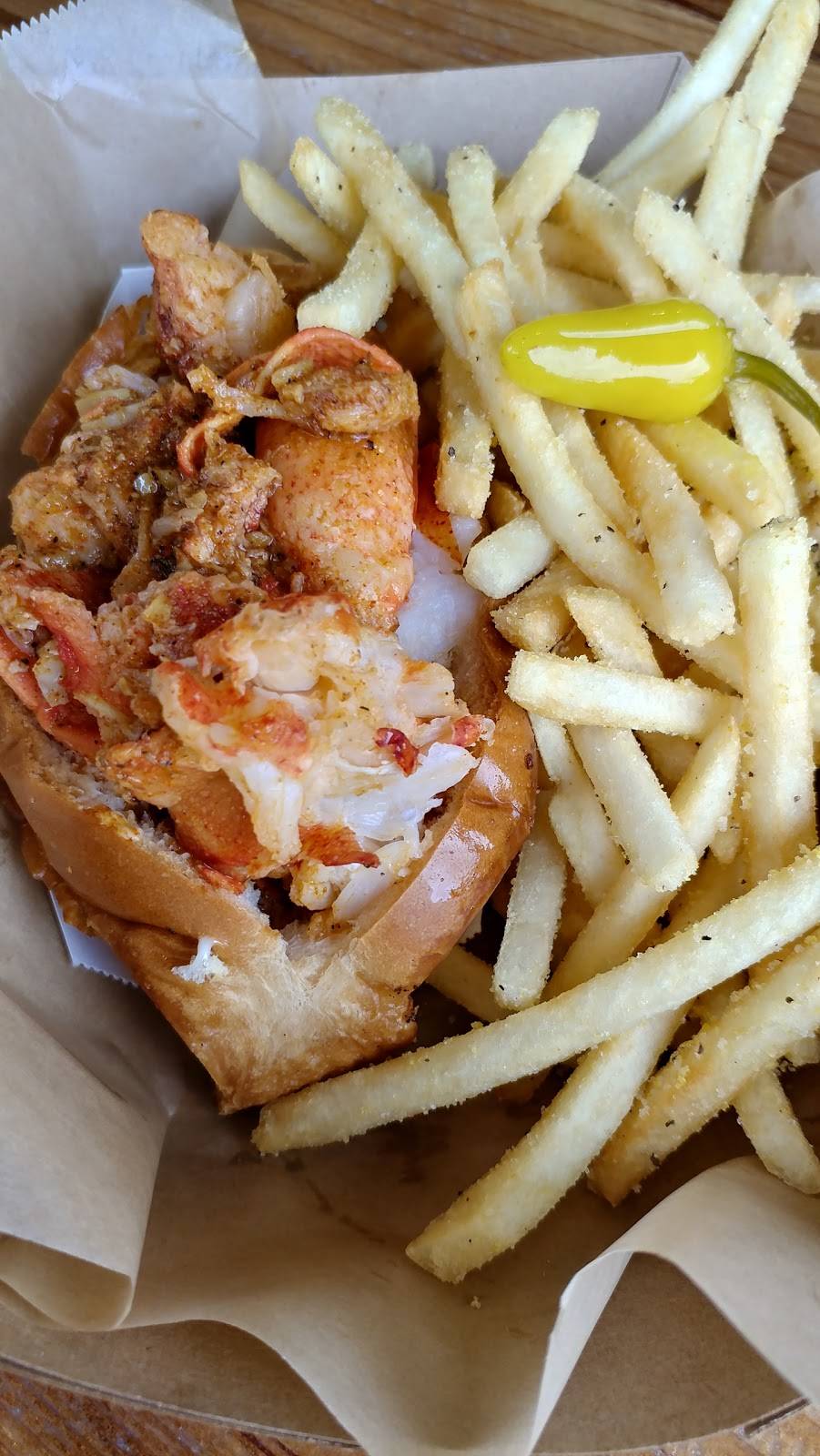 LETS SEA Bag n Roll | restaurant | 17901 Pioneer Blvd, Artesia, CA 90701, USA | 5624020999 OR +1 562-402-0999