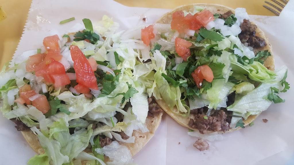 Supermercado La Chiquita | restaurant | 4926 W Cermak Rd, Cicero, IL 60804, USA | 7087807157 OR +1 708-780-7157