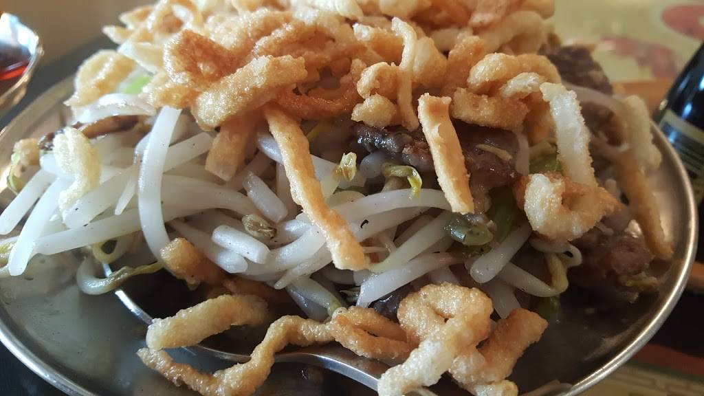 Golden Crown Restaurant | restaurant | 421 St Clair St, Chatham, ON N7L 3K4, Canada | 5193513787 OR +1 519-351-3787