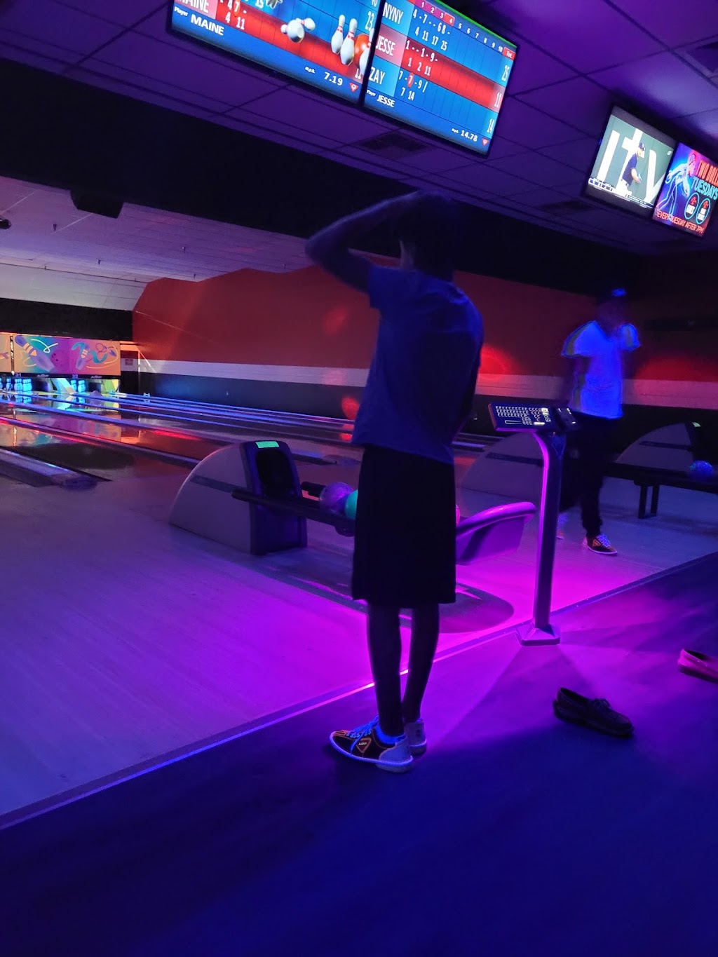 AMF Leesburg Lanes | restaurant | 2813 W Main St, Leesburg, FL 34748, USA | 3527873335 OR +1 352-787-3335
