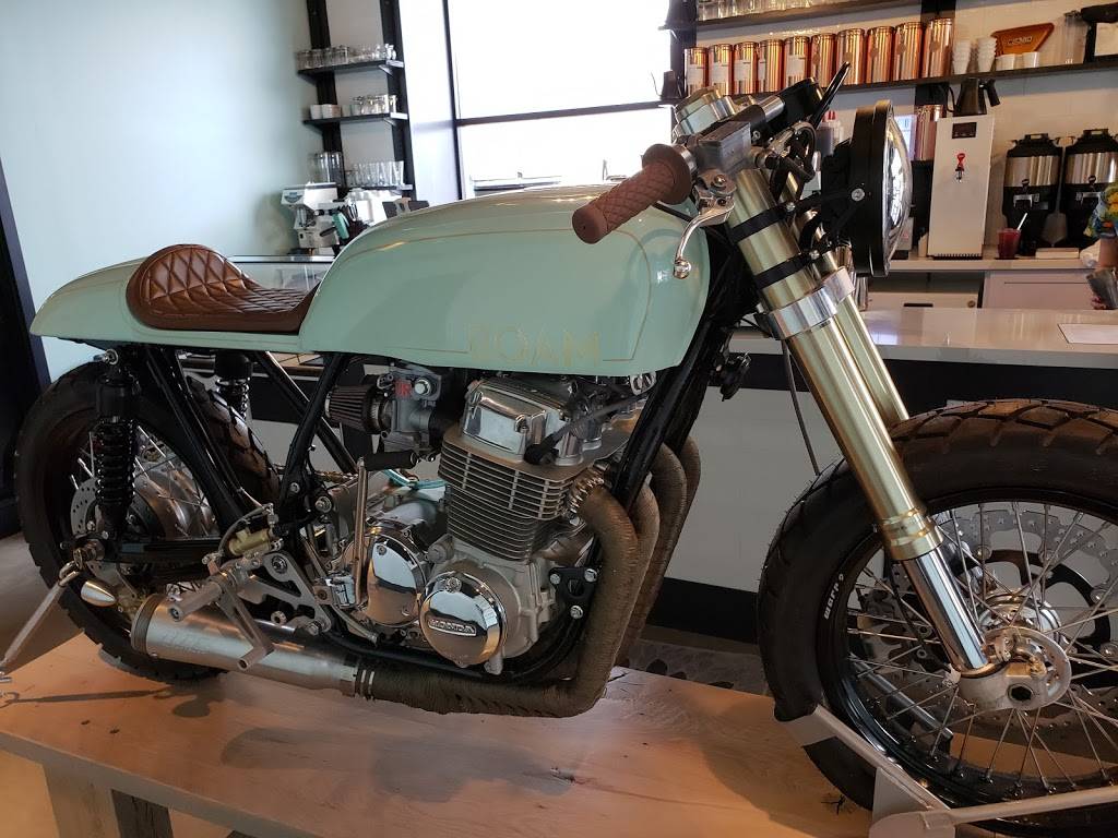 Roam | restaurant | 210 E River Dr, Davenport, IA 52801, USA | 5632009877 OR +1 563-200-9877