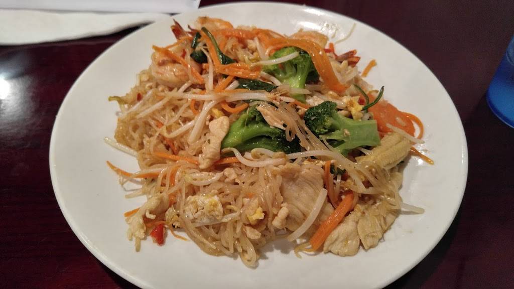 Chaba Thai Bistro | restaurant | 6434 Phelan Blvd, Beaumont, TX 77706, USA | 4098663388 OR +1 409-866-3388