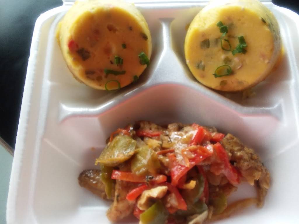 Flambeaus Live | restaurant | 2308 Market St, Youngstown, OH 44507, USA | 3309537822 OR +1 330-953-7822