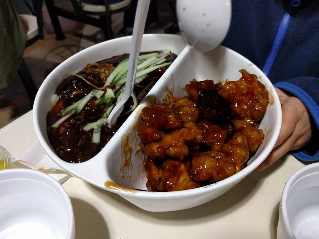 Malri Hyang | restaurant | 3301 184th St SW, Lynnwood, WA 98037, USA | 4257751538 OR +1 425-775-1538