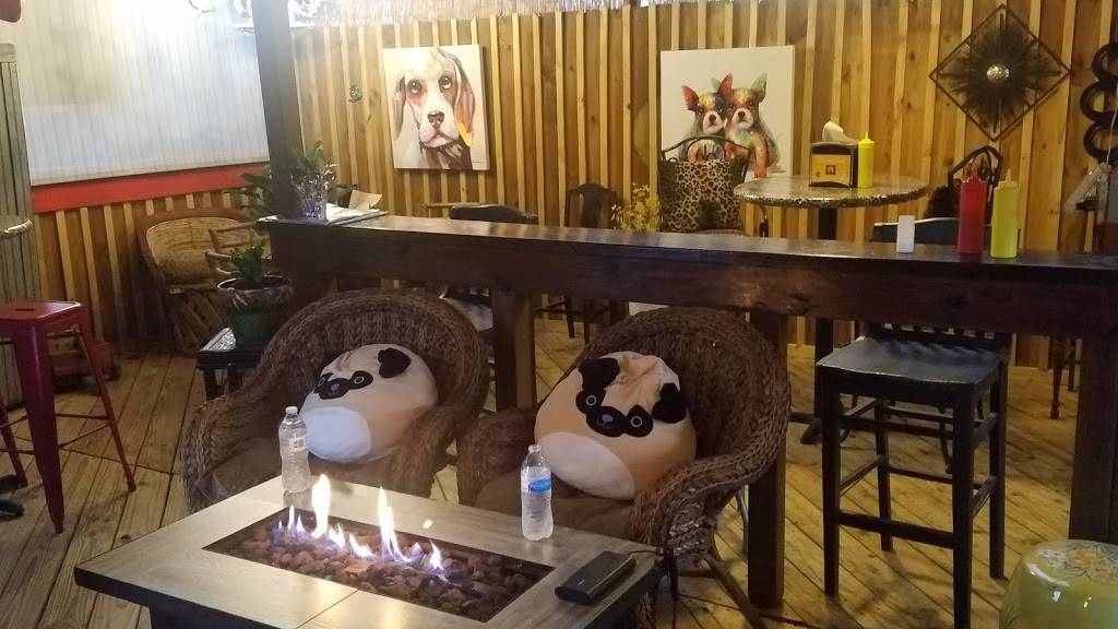 Frankies Dawg House | restaurant | 2318 Cedardale Ave, Baton Rouge, LA 70808, USA | 2253896255 OR +1 225-389-6255