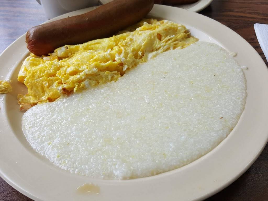 Sharons Country Diner | restaurant | 103 W Main St, Clinton, NC 28328, USA | 9105925086 OR +1 910-592-5086