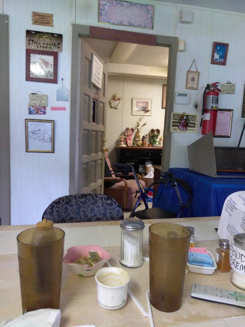 Marys Miracle Restaurant | restaurant | 10203 US-92, Tampa, FL 33610, USA | 8136219300 OR +1 813-621-9300